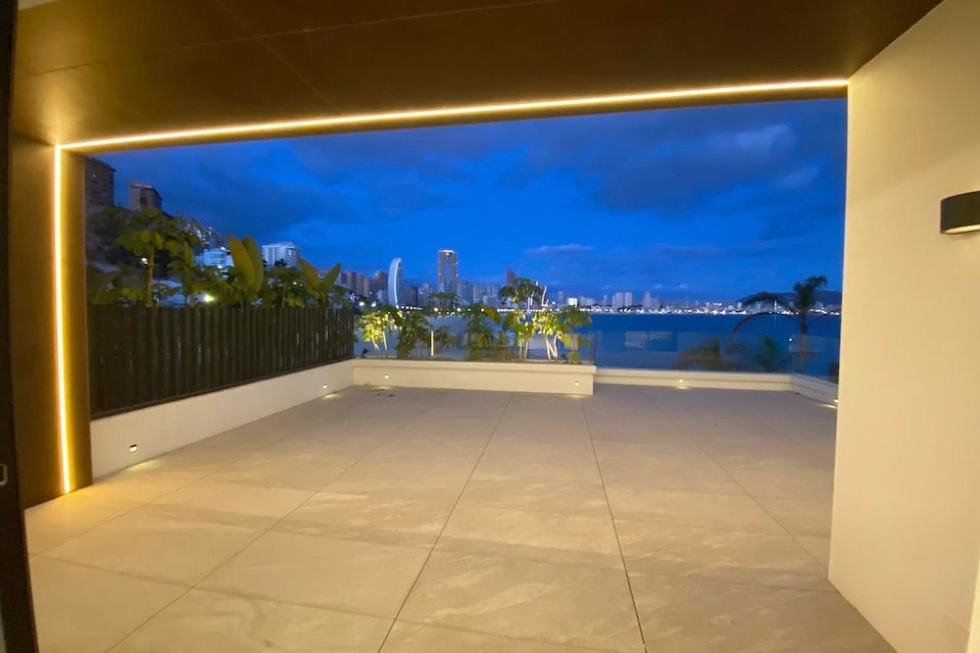 Nuevas construcciones - Apartamentos - Pisos - Benidorm - Playa