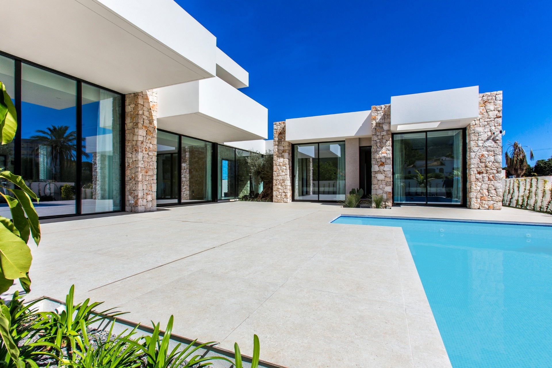 Nuevas construcciones - Villas - Chalets - Denia