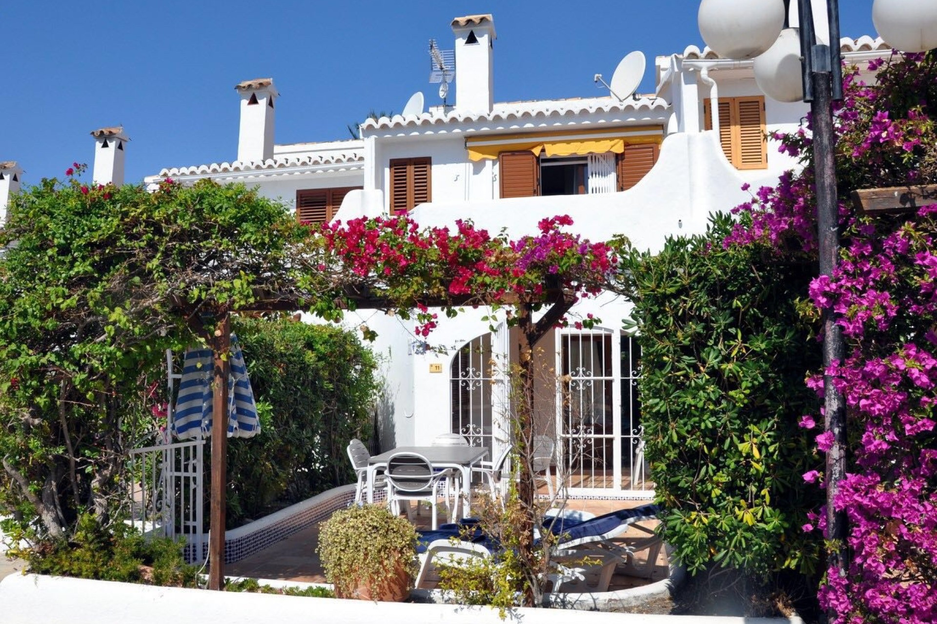 Reventas - Casas de Pueblo - Bungalows - Adosados - Moraira - Camarrocha