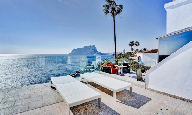 Villas - Chalets - Alquiler a largo plazo - Benissa - Les Basetes