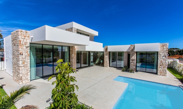 Villas - Chalets - Nuevas construcciones - Denia - 72851-CA