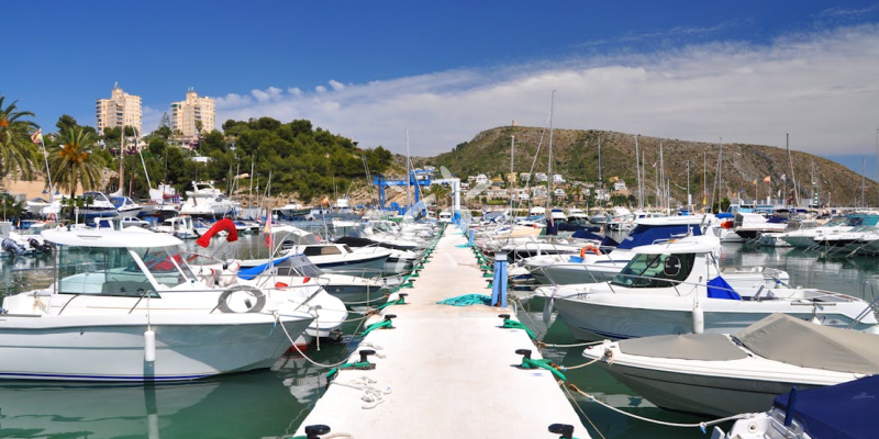 Your sunny refuge awaits you among our properties for sale in Moraira to enjoy more than 300 days of sun a year 