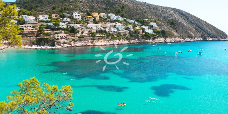 Buy a house in Moraira and enjoy the Mediterranean winter: Fall in love with the Northern Costa Blanca