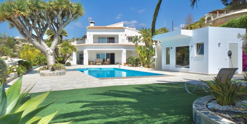 Villa with sea views for sale in Benissa