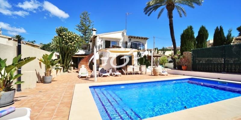 Genießen Sie den sonnigen Herbst der Costa Blanca in dieser villa zum Verkauf in La Sabatera Moraira