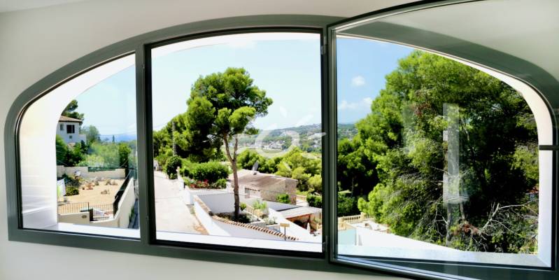 Would you like to enjoy these magnificent views in your home? In this villa for sale in Paichi you will live comfortably with your family