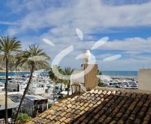 Apartment for sale in Moraira with sea views