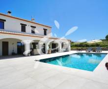 Villa de luxe à El Portet pour investir à Moraira
