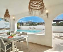 Traditional-style villa for sale in Moraira