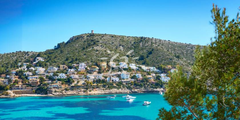 The Blue Flag Beaches of Moraira: Dreamlike Spots to Buy a Property on the Costa Blanca