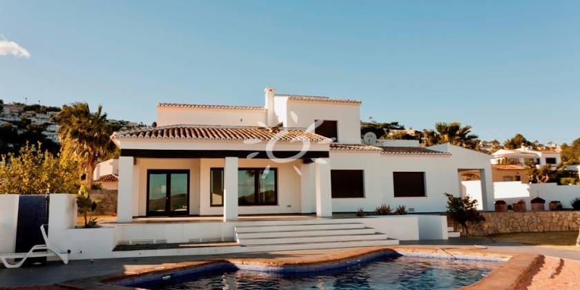 El estilo mediterráneo de esta villa en venta en Benimeit te cautivará