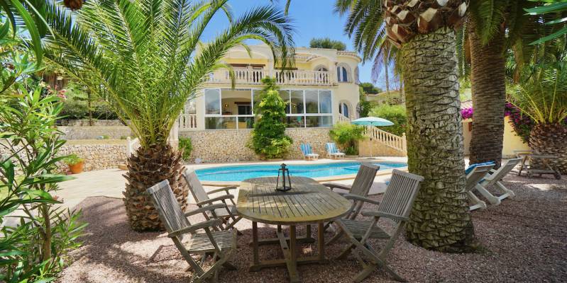 In this villa for sale in San Jaime you will find the oasis on the Costa Blanca that will allow you to disconnect from the hustle and bustle of life