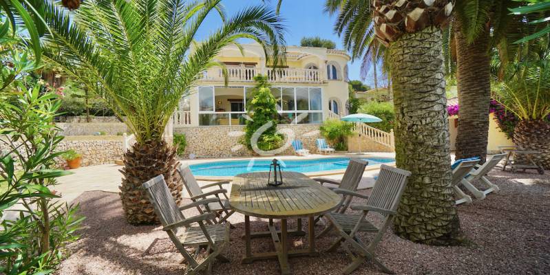 In this villa for sale in San Jaime you will find the oasis on the Costa Blanca that will allow you to disconnect from the hustle and bustle of life