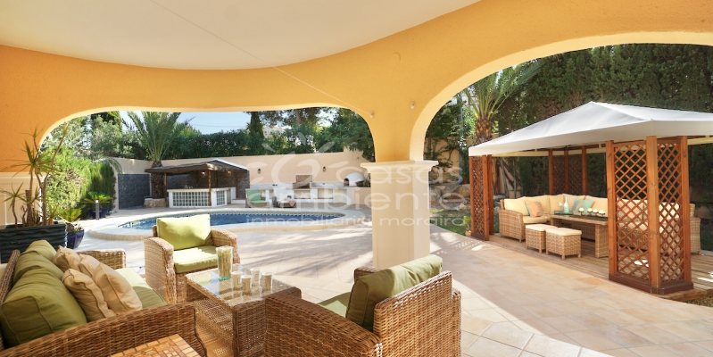 Maak uw dromen waar in deze luxe villa te koop in Fanadix Moraira