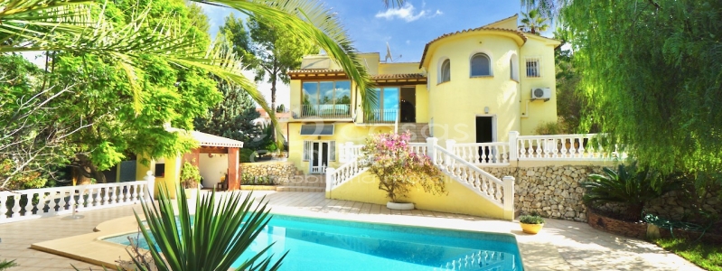 Un paraíso en el mediterráneo te espera en una de nuestras villas en Benissa con piscina