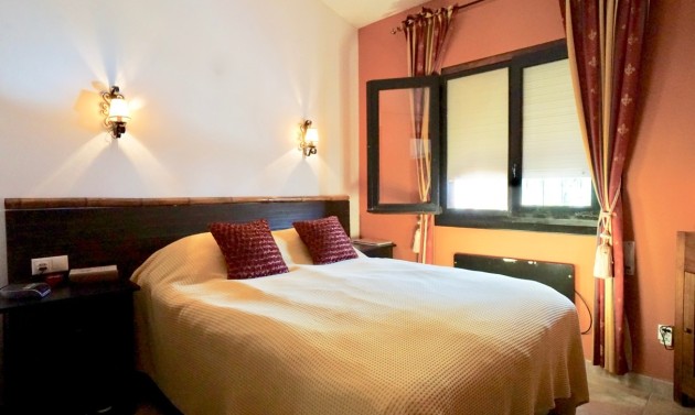 Liegenschaften - Stadthaeuser - Reihenhaeuser - Moraira - Pinar del Advocat