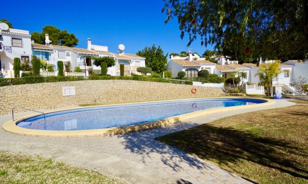 Liegenschaften - Stadthaeuser - Reihenhaeuser - Moraira - Pinar del Advocat