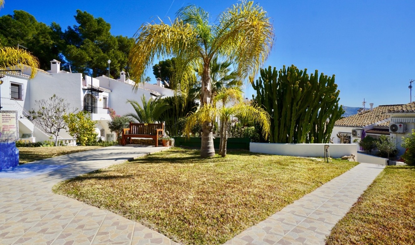 Liegenschaften - Stadthaeuser - Reihenhaeuser - Moraira - Pinar del Advocat