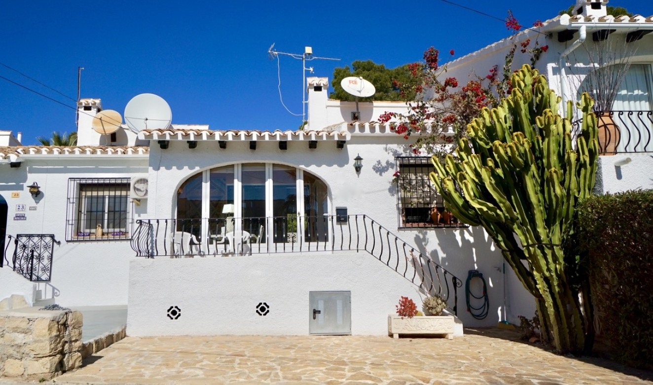 Liegenschaften - Stadthaeuser - Reihenhaeuser - Moraira - Pinar del Advocat