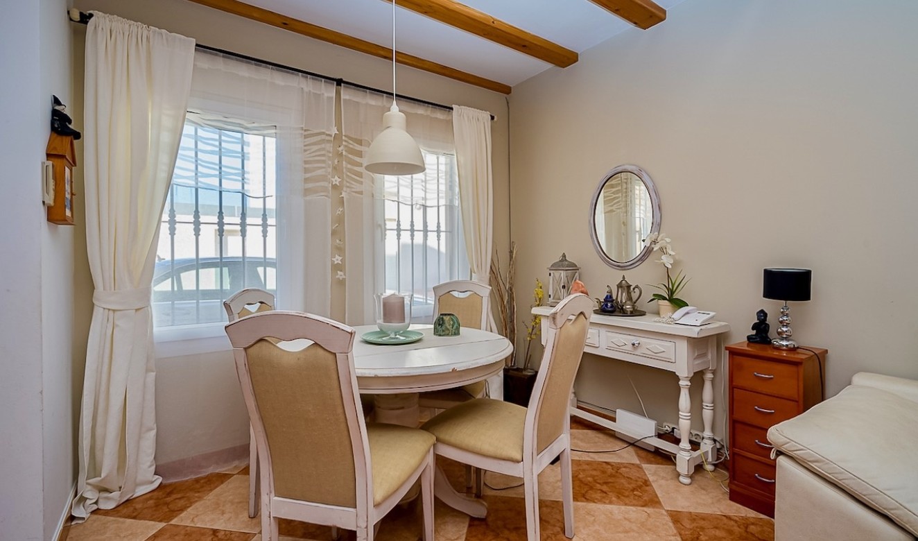 Liegenschaften - Stadthaeuser - Reihenhaeuser - Teulada - Teulada Zentrum