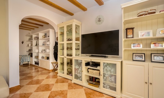 Liegenschaften - Stadthaeuser - Reihenhaeuser - Teulada - Teulada Zentrum