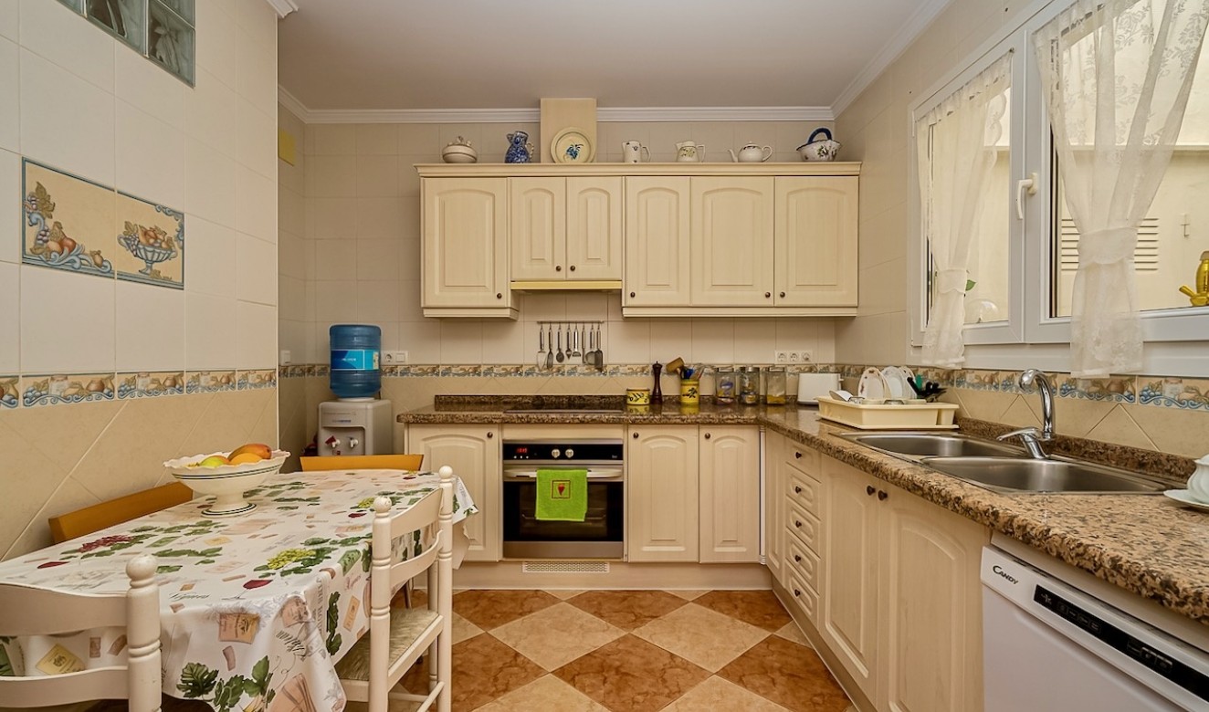 Liegenschaften - Stadthaeuser - Reihenhaeuser - Teulada - Teulada Zentrum