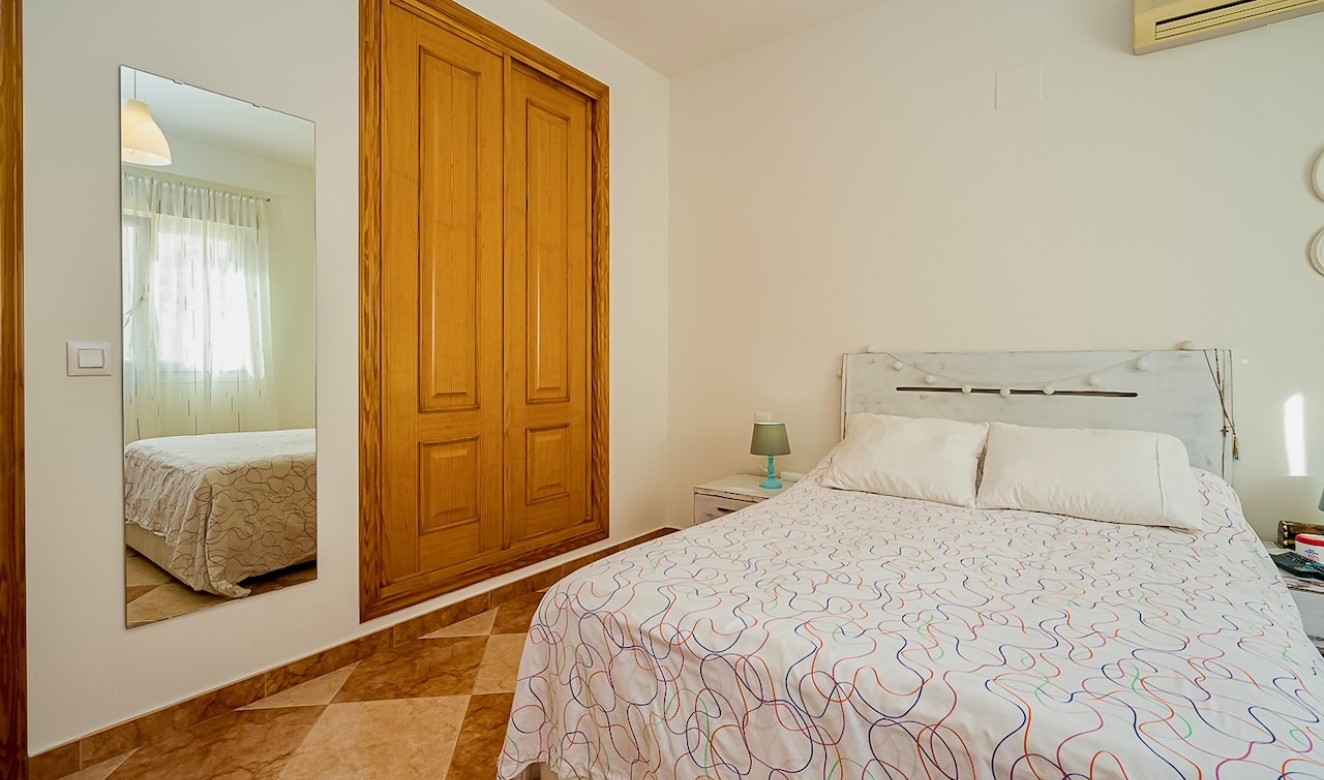 Liegenschaften - Stadthaeuser - Reihenhaeuser - Teulada - Teulada Zentrum