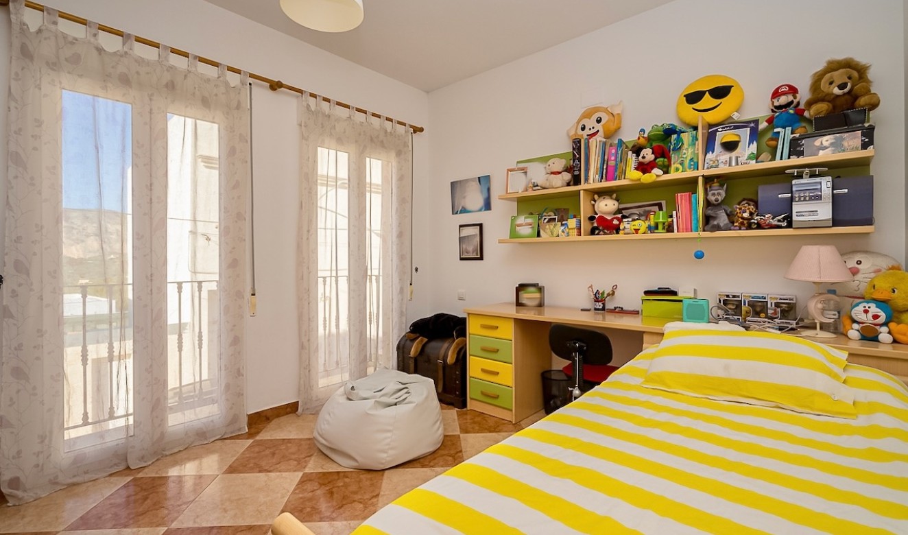 Liegenschaften - Stadthaeuser - Reihenhaeuser - Teulada - Teulada Zentrum