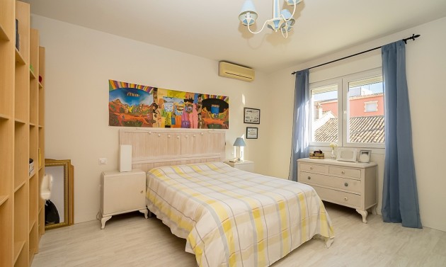 Liegenschaften - Stadthaeuser - Reihenhaeuser - Teulada - Teulada Zentrum