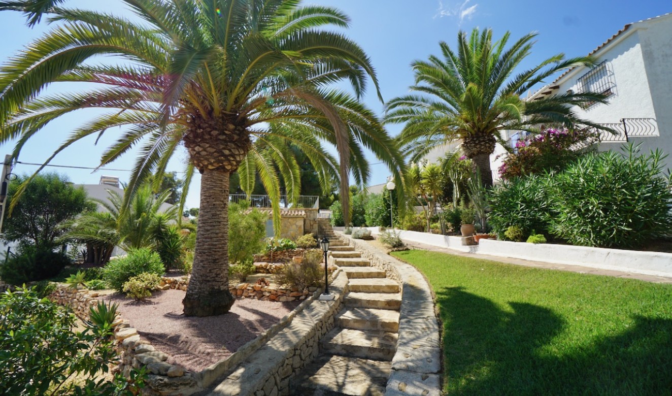 Liegenschaften - Stadthaeuser - Reihenhaeuser - Moraira - Fanadix