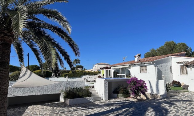 Reventas - Villas - Chalets - Moraira - La Sabatera