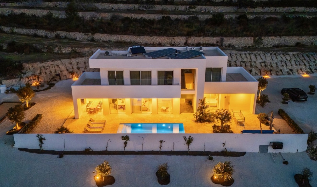 Resales - Country Houses - Fincas - Benitachell