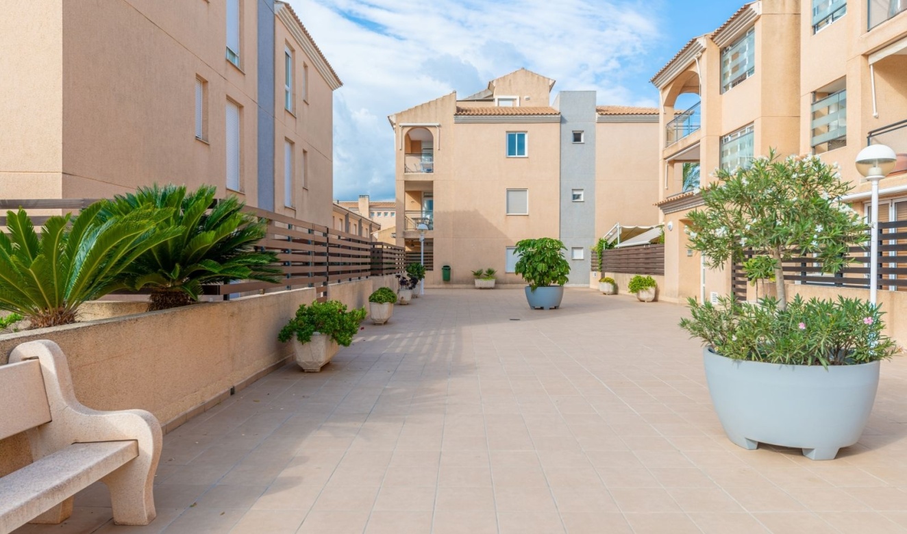 Alquiler a largo plazo - Apartamentos - Pisos - Javea - montañar l