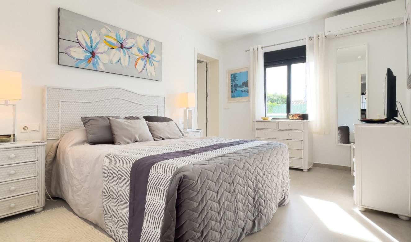 Alquiler a largo plazo - Villas - Chalets - Benissa - La Fustera