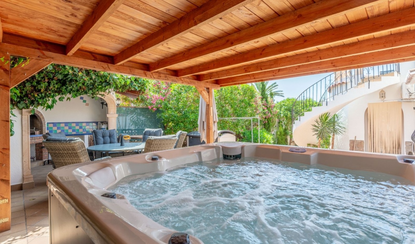 Alquiler a largo plazo - Villas - Chalets - Javea - Balcón del Mar