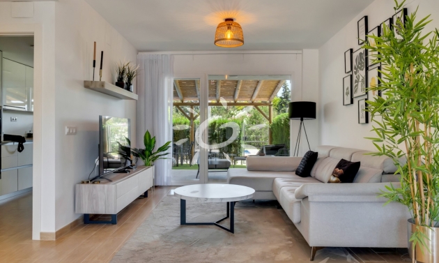 Reventas - Casas de Pueblo - Bungalows - Adosados - Javea