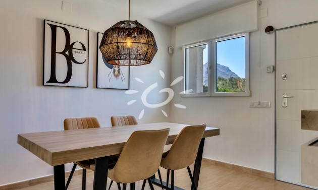 Reventas - Casas de Pueblo - Bungalows - Adosados - Javea