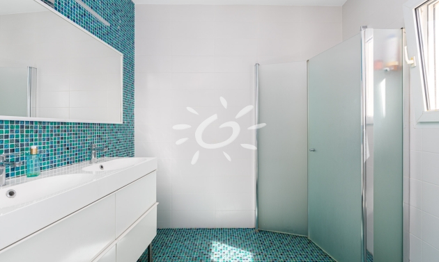 Reventas - Villas - Chalets - L'Alfàs del Pi - Escandinavia - Cautivador