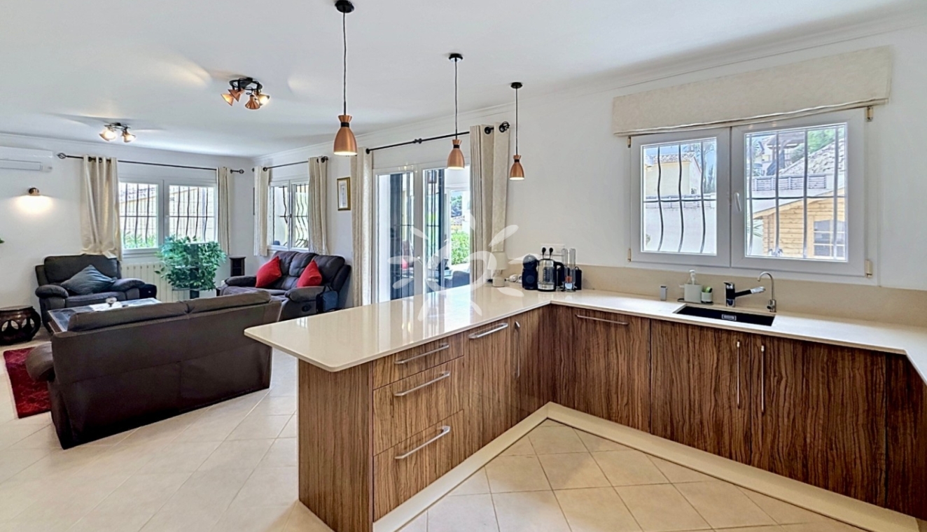 Reventas - Casas de Pueblo - Bungalows - Adosados - Benitachell - Alicante
