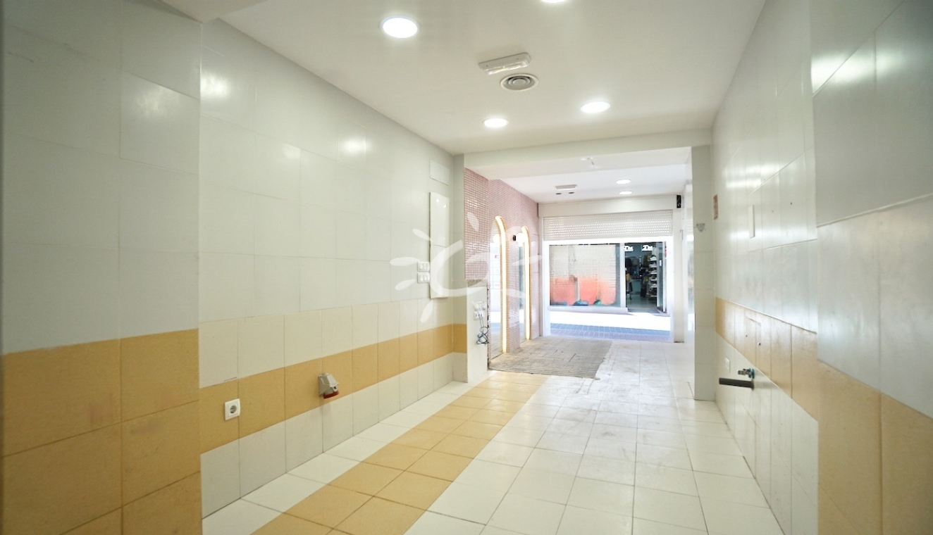 Reventas - Local Comercial - Moraira - Casco Urbano