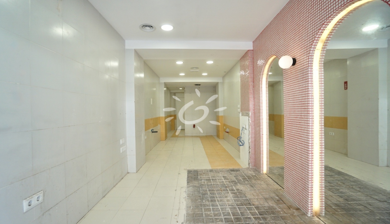 Reventas - Local Comercial - Moraira - Casco Urbano