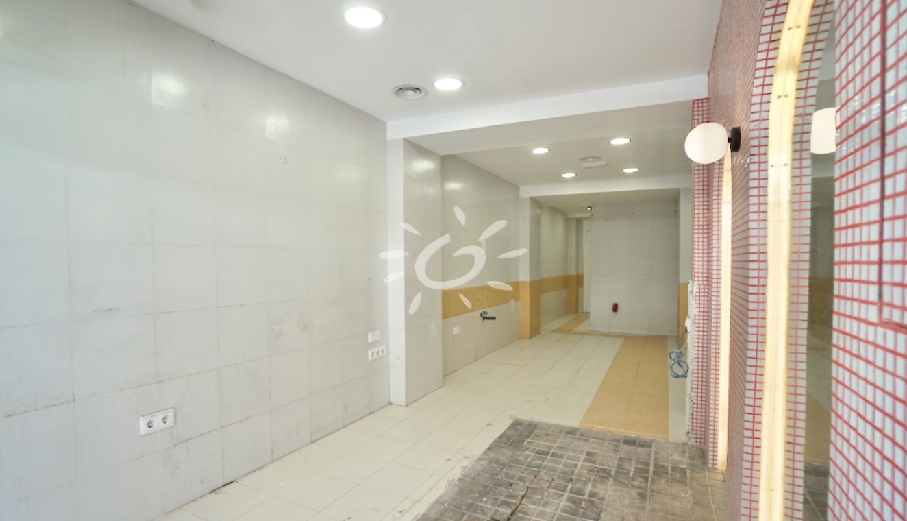 Reventas - Local Comercial - Moraira - Casco Urbano