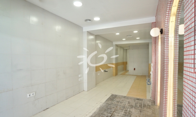 Reventas - Local Comercial - Moraira - Casco Urbano