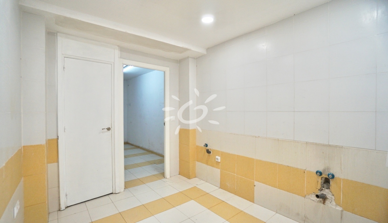 Reventas - Local Comercial - Moraira - Casco Urbano