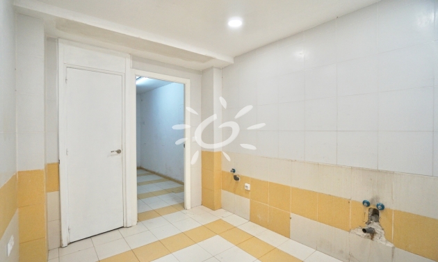 Reventas - Local Comercial - Moraira - Casco Urbano