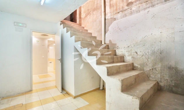 Reventas - Local Comercial - Moraira - Casco Urbano