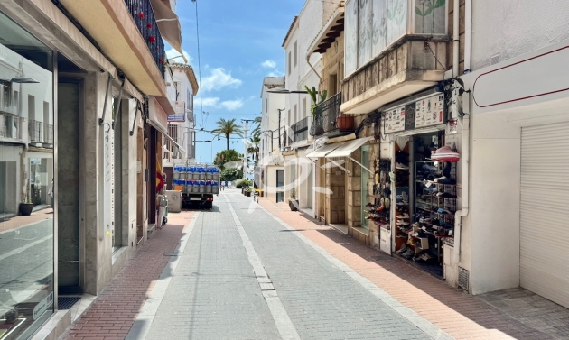 Reventas - Local Comercial - Moraira - Casco Urbano