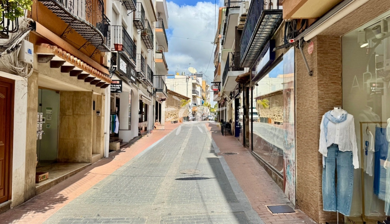 Reventas - Local Comercial - Moraira - Casco Urbano