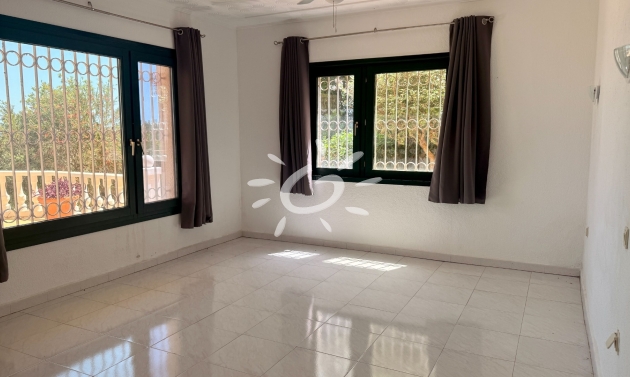 Bestaande woningen - Villas - Javea