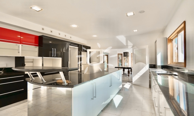 Resales - Villas - Benahavís - El Paraiso Alto